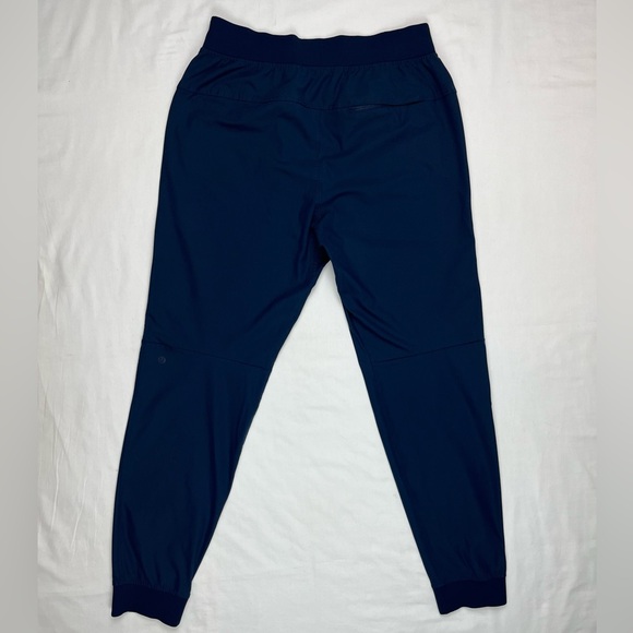 Lululemon Bellagio Casino Mens ABC Jogger Pants Sz Medium Navy Blue Tapered B2 - Picture 2 of 8